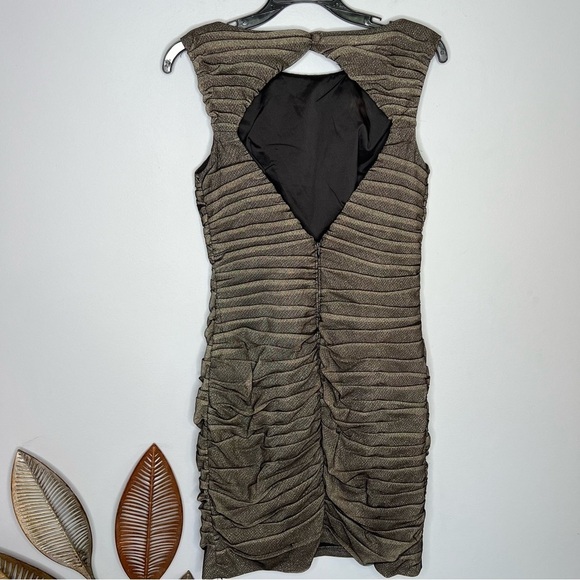 Metallic gold black ADRIANNA PAPELL Evening sleeveless sheath dress - Picture 6 of 9